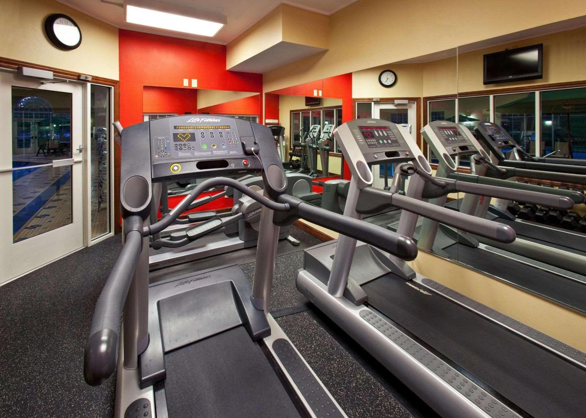 Country Inn & Suites By Radisson, Des Moines West, Ia Clive Eksteriør bilde