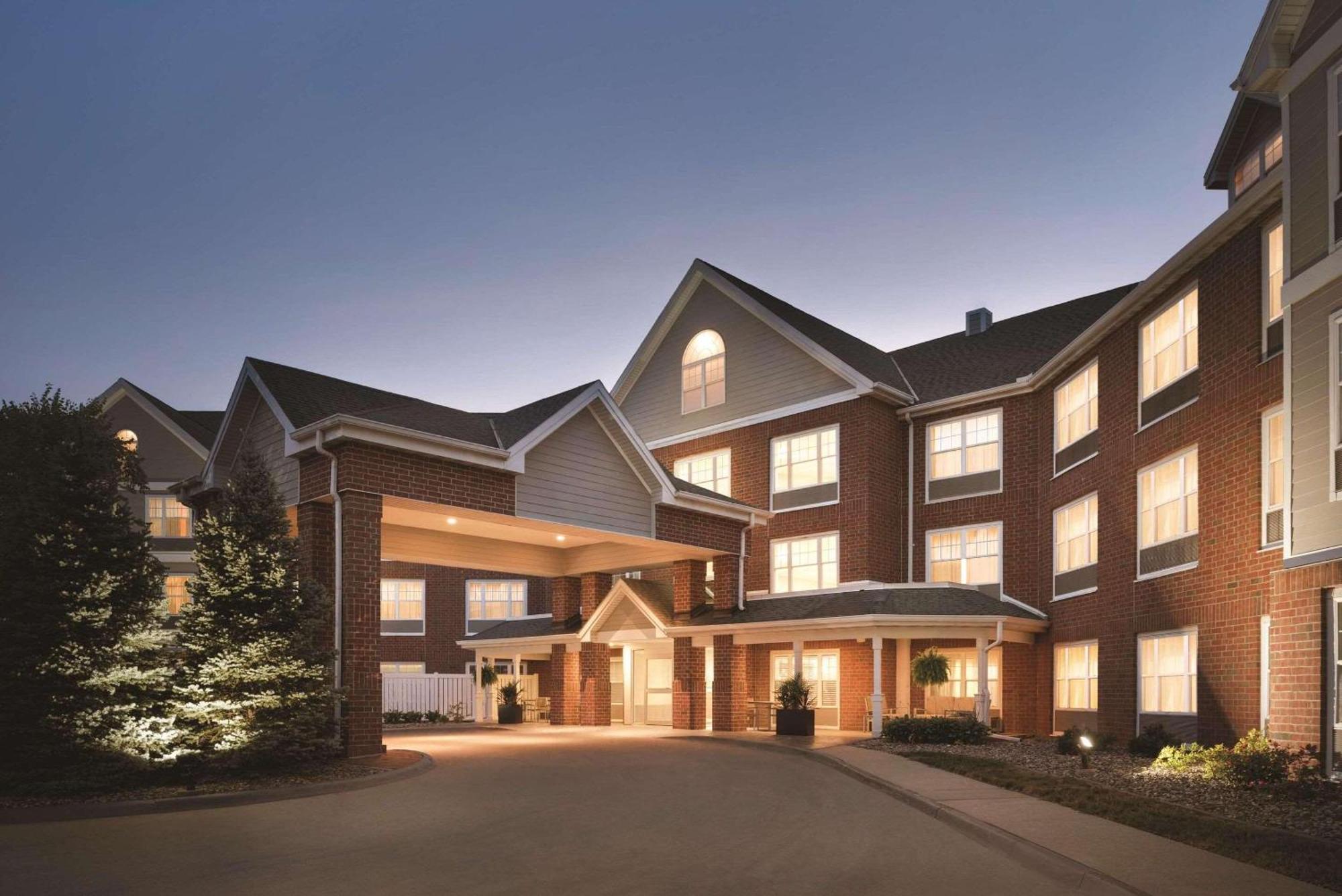 Country Inn & Suites By Radisson, Des Moines West, Ia Clive Eksteriør bilde