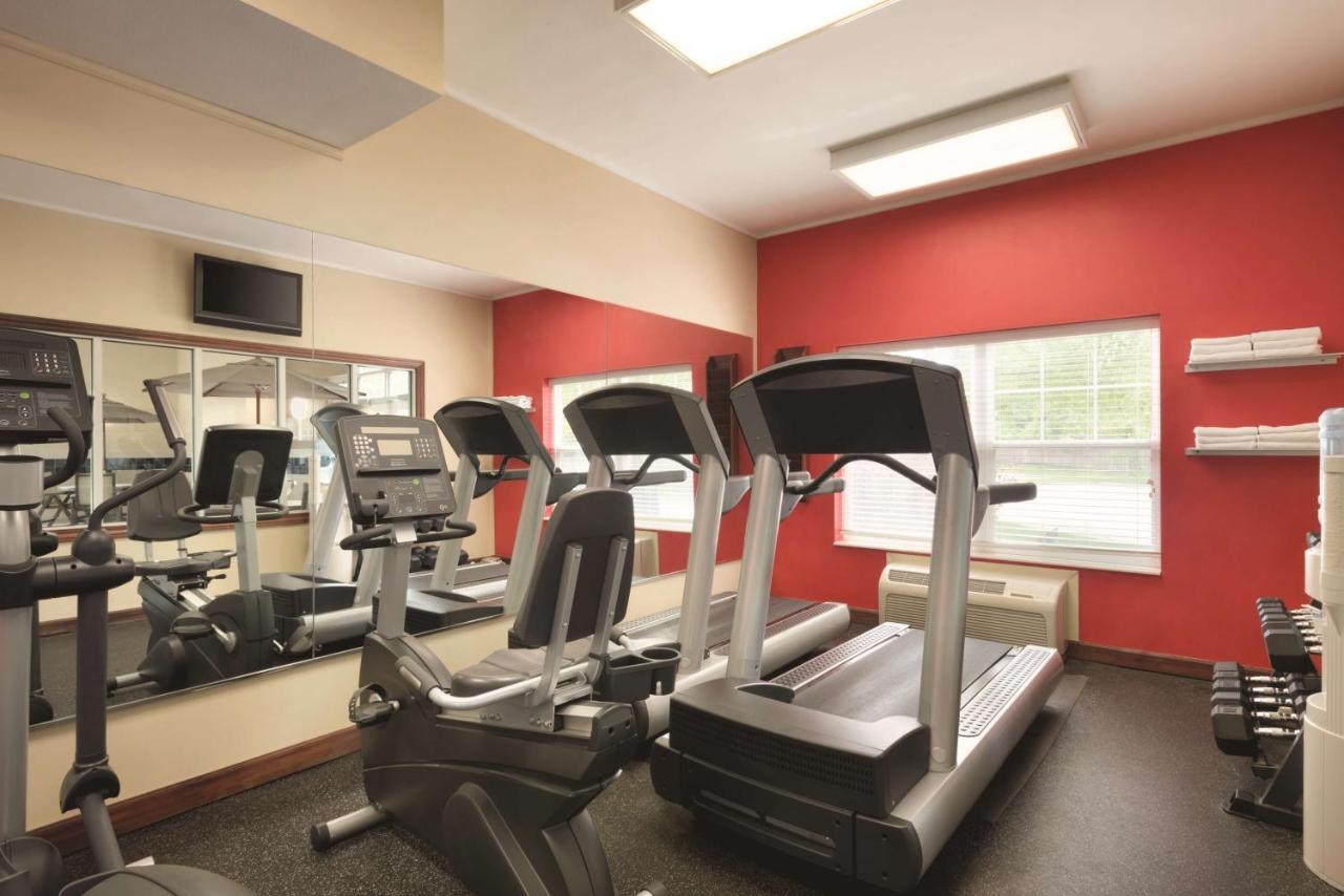 Country Inn & Suites By Radisson, Des Moines West, Ia Clive Eksteriør bilde