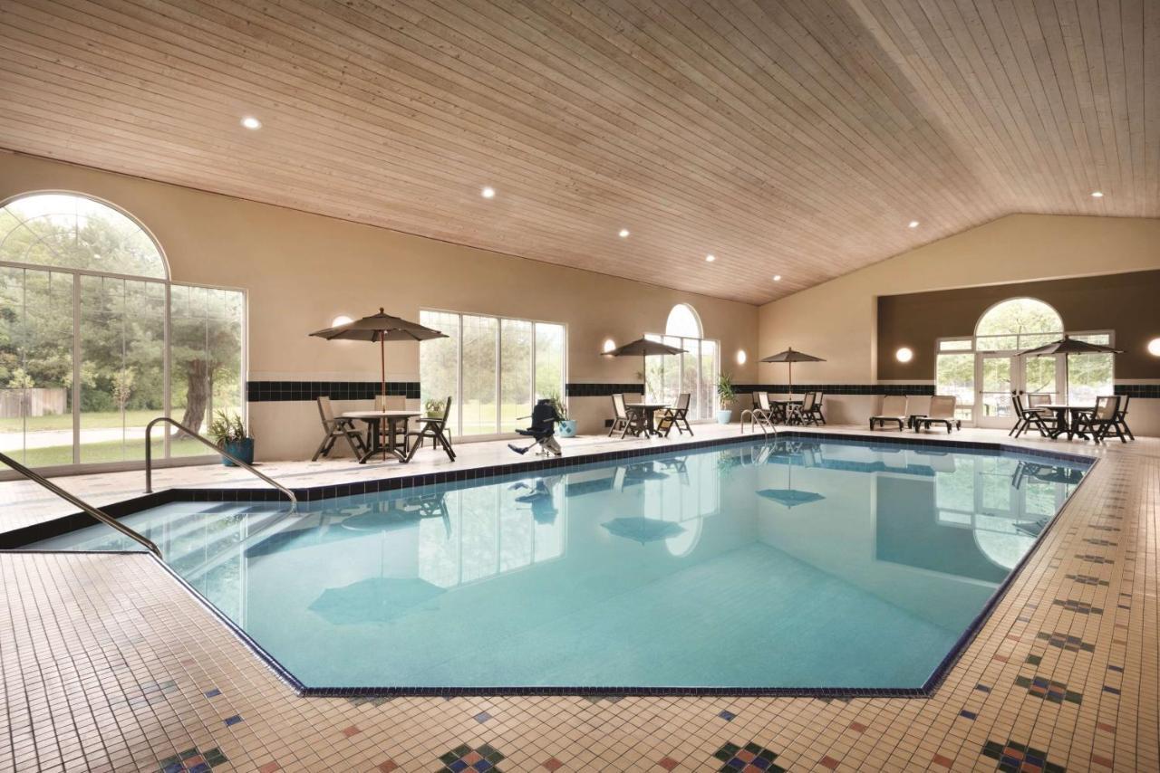 Country Inn & Suites By Radisson, Des Moines West, Ia Clive Eksteriør bilde